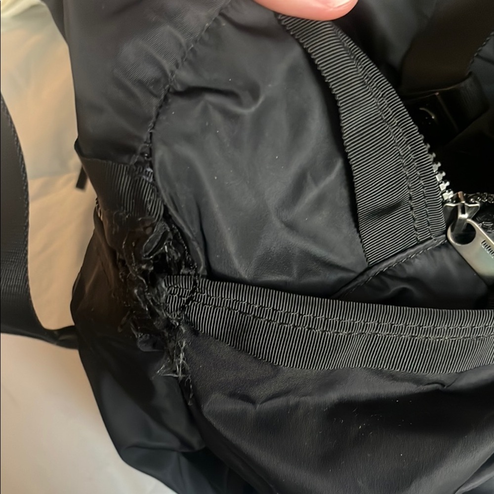 lululemon Gym to Win Duffle